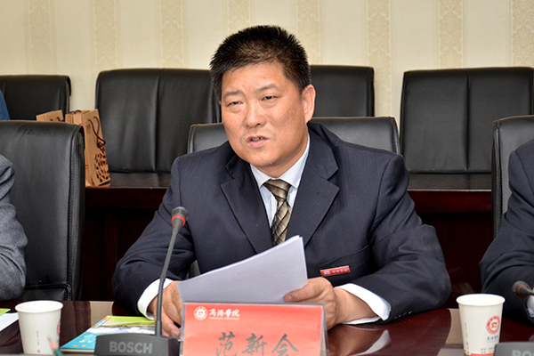 台湾南开科技大学副校长许聪鑫一行来我校参观访问